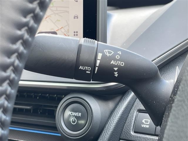 Toyota PRIUS 2024 8272307-21