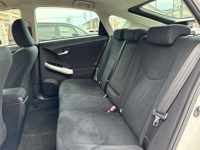 Toyota PRIUS 2013 8272312-6