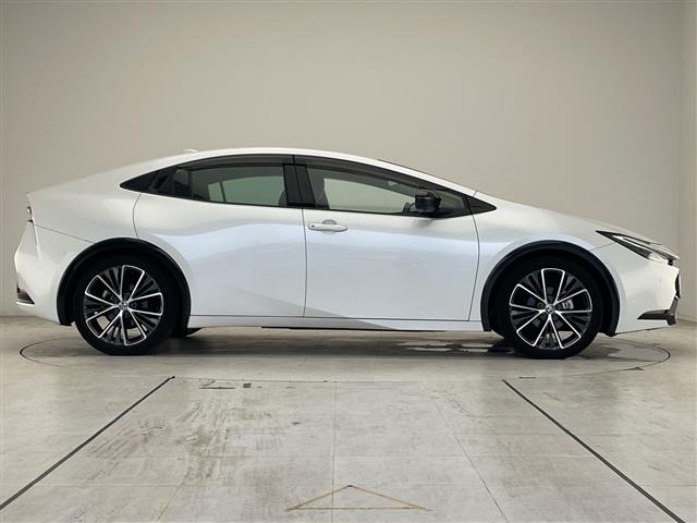 Toyota PRIUS 2023 8272315-2