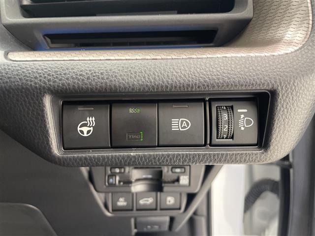 Toyota PRIUS 2023 8272315-3