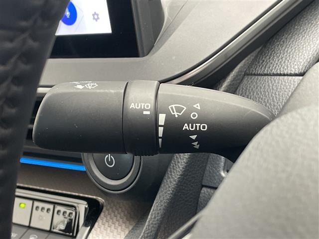 Toyota PRIUS 2023 8272315-6
