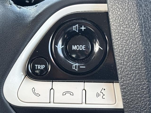 Toyota PRIUS 2018 8272318-2