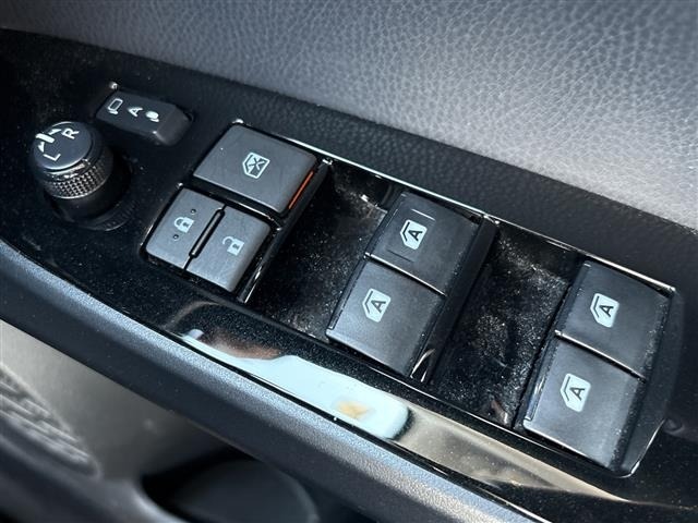 Toyota PRIUS 2018 8272318-20