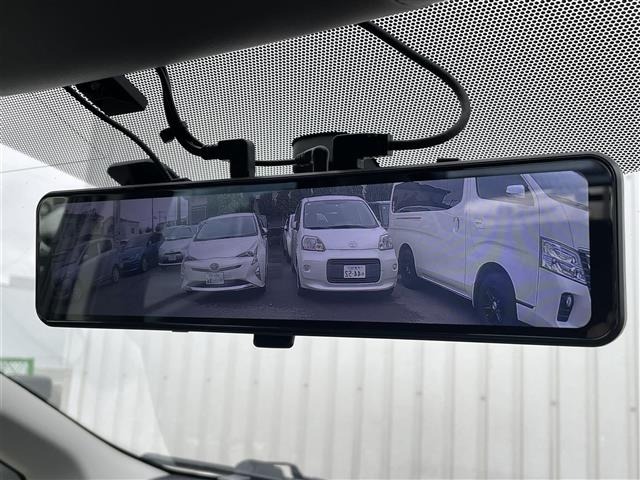 Toyota PRIUS 2014 8272320-12