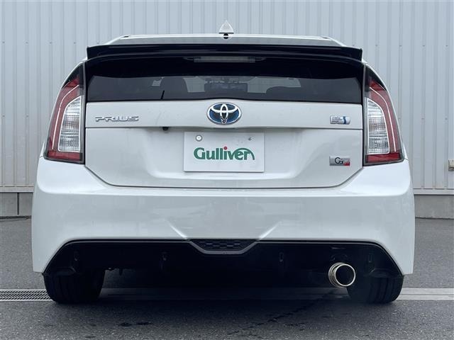 Toyota PRIUS 2014 8272320-16