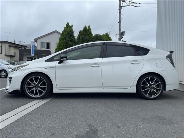 Toyota PRIUS 2014 8272320-18