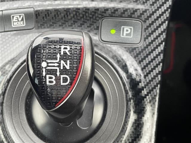 Toyota PRIUS 2014 8272320-22