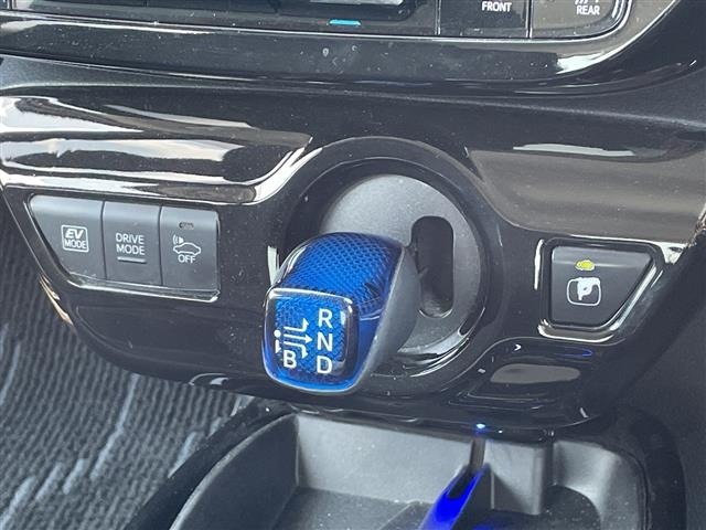 Toyota PRIUS 2016 8272321-12