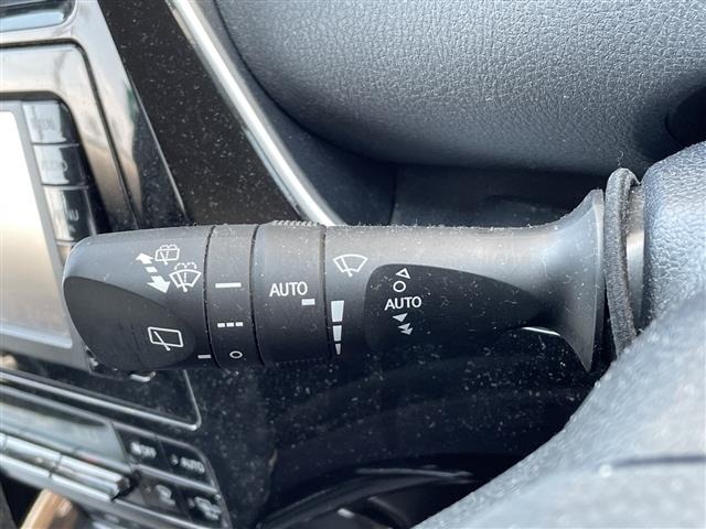 Toyota PRIUS 2016 8272321-2