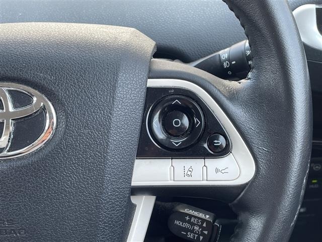 Toyota PRIUS 2016 8272321-24