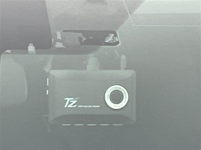 Toyota PRIUS 2017 8272322-18
