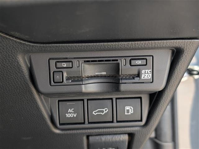 Toyota PRIUS 2023 8272323-19