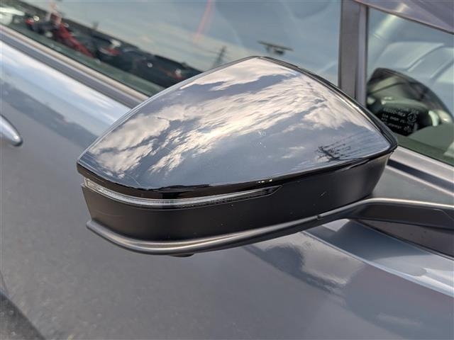 Toyota PRIUS 2023 8272323-7