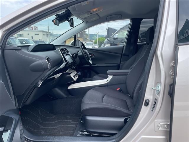 Toyota PRIUS 2016 8272324-4