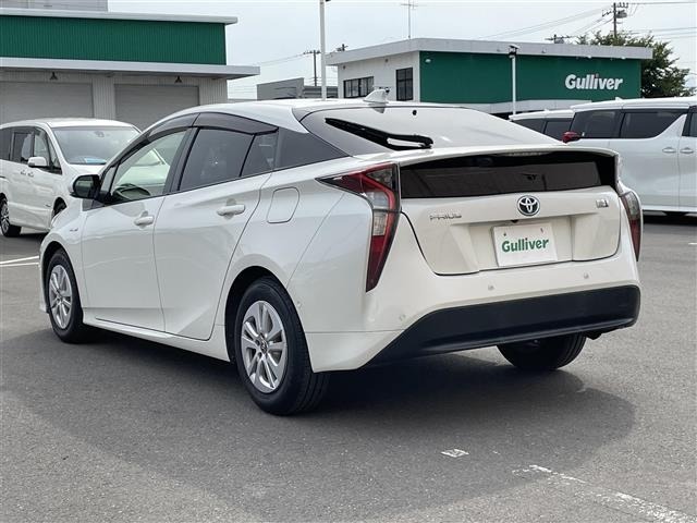 Toyota PRIUS 2017 8272325-13