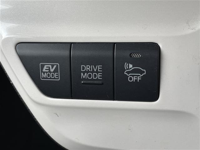 Toyota PRIUS 2017 8272325-7