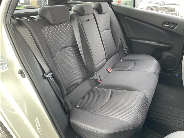 Toyota PRIUS 2017 8272325-9