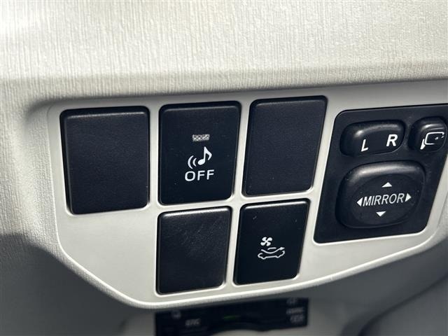 Toyota PRIUS 2015 8272326-1