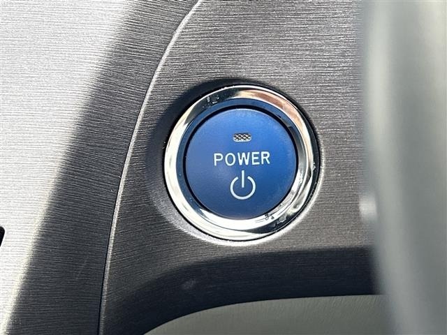 Toyota PRIUS 2015 8272326-21