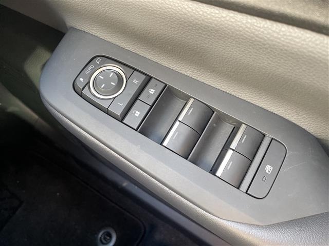 Toyota PRIUS 2023 8272327-1