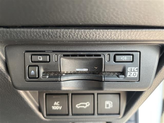 Toyota PRIUS 2023 8272327-2