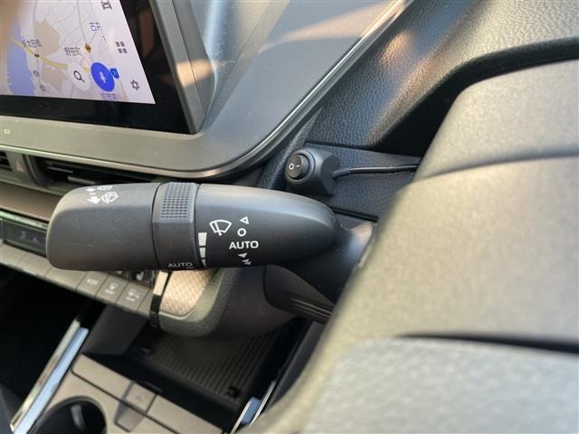 Toyota PRIUS 2023 8272327-9