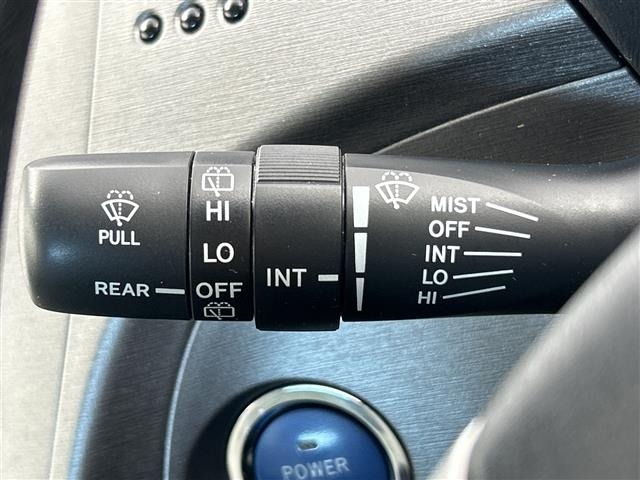Toyota PRIUS 2014 8272329-1