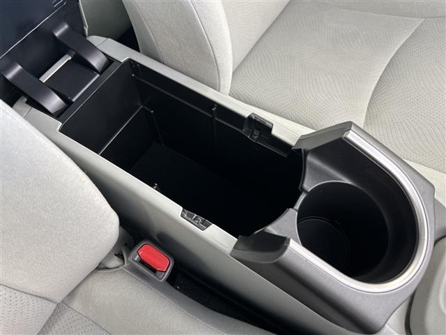 Toyota PRIUS 2014 8272329-4