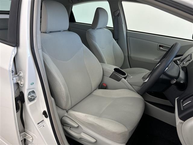 Toyota PRIUS 2014 8272329-6