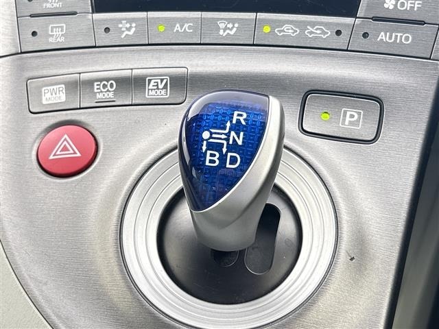 Toyota PRIUS 2014 8272329-9