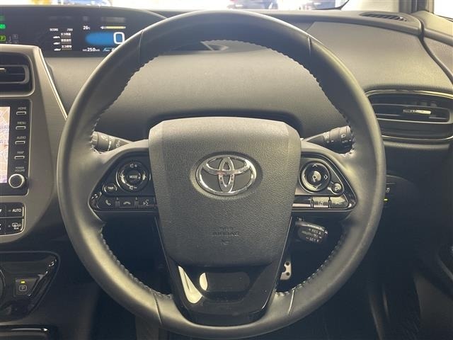 Toyota PRIUS 2022 8272330-1
