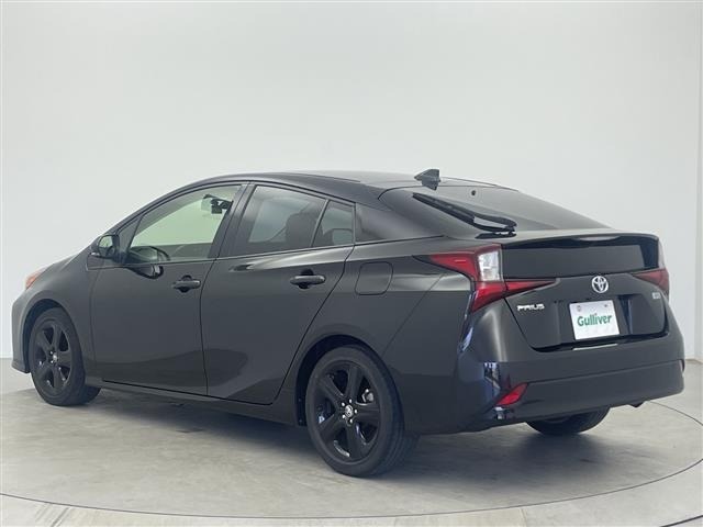 Toyota PRIUS 2022 8272330-13