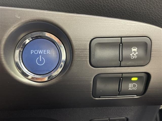 Toyota PRIUS 2022 8272330-21