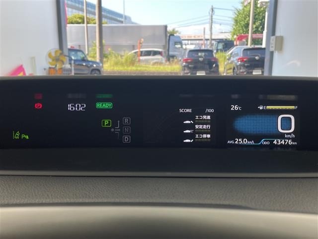 Toyota PRIUS 2022 8272330-7
