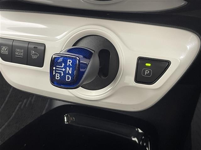 Toyota PRIUS 2019 8272331-12