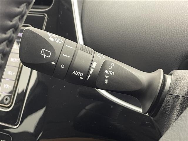 Toyota PRIUS 2019 8272331-7