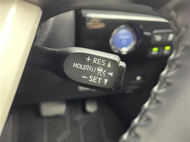 Toyota PRIUS 2019 8272331-9