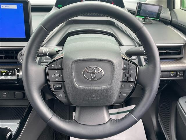Toyota PRIUS 2025 8272332-1