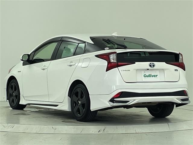 Toyota PRIUS 2019 8272333-13