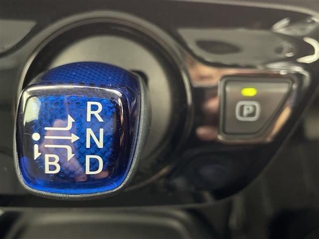 Toyota PRIUS 2019 8272333-22
