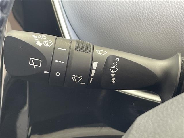 Toyota PRIUS 2016 8272335-1