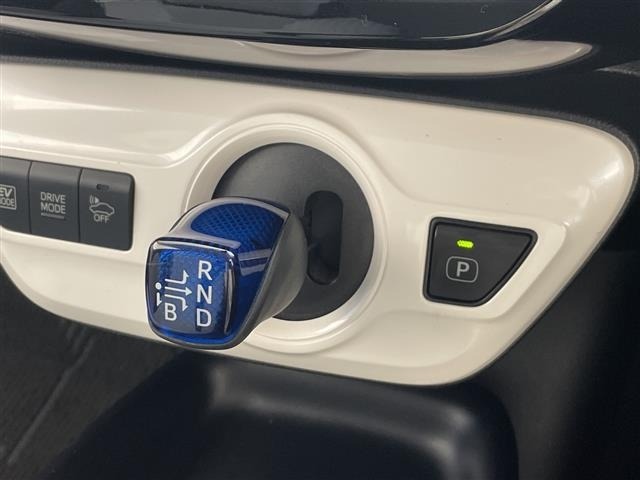 Toyota PRIUS 2016 8272335-11