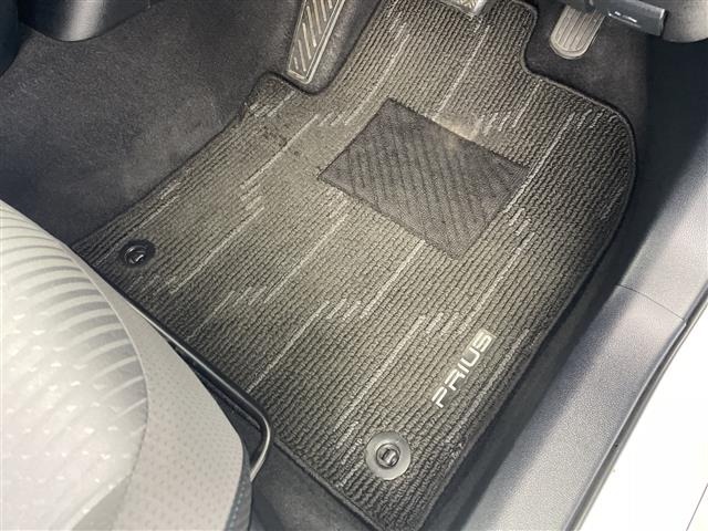 Toyota PRIUS 2016 8272335-4