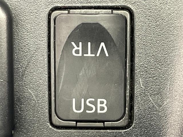 Toyota PRIUS 2016 8272335-9