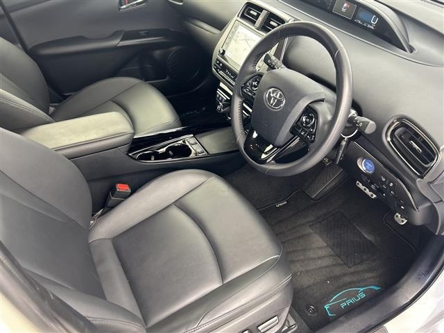 Toyota PRIUS 2021 8272336-11