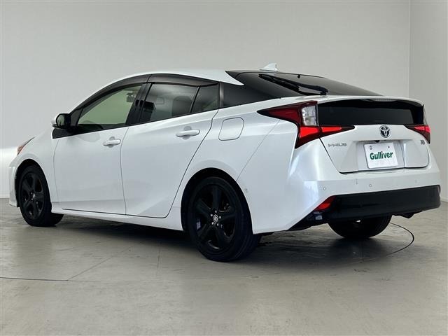 Toyota PRIUS 2021 8272336-14