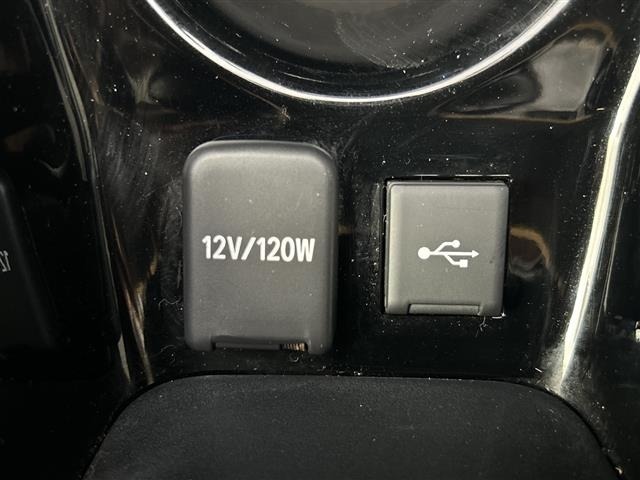 Toyota PRIUS 2021 8272336-9