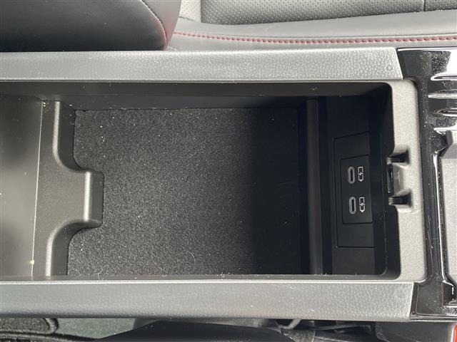Toyota PRIUS 2023 8272338-2