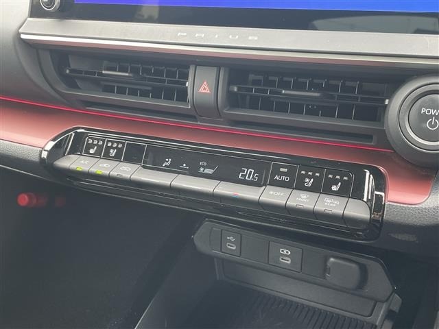 Toyota PRIUS 2023 8272338-21