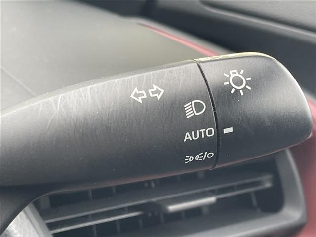 Toyota PRIUS 2023 8272338-3